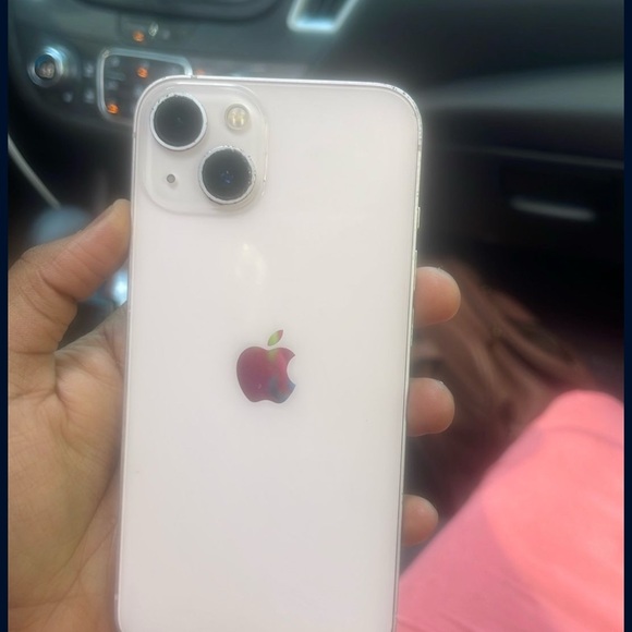Apple Smartphone with Dual Camera - White